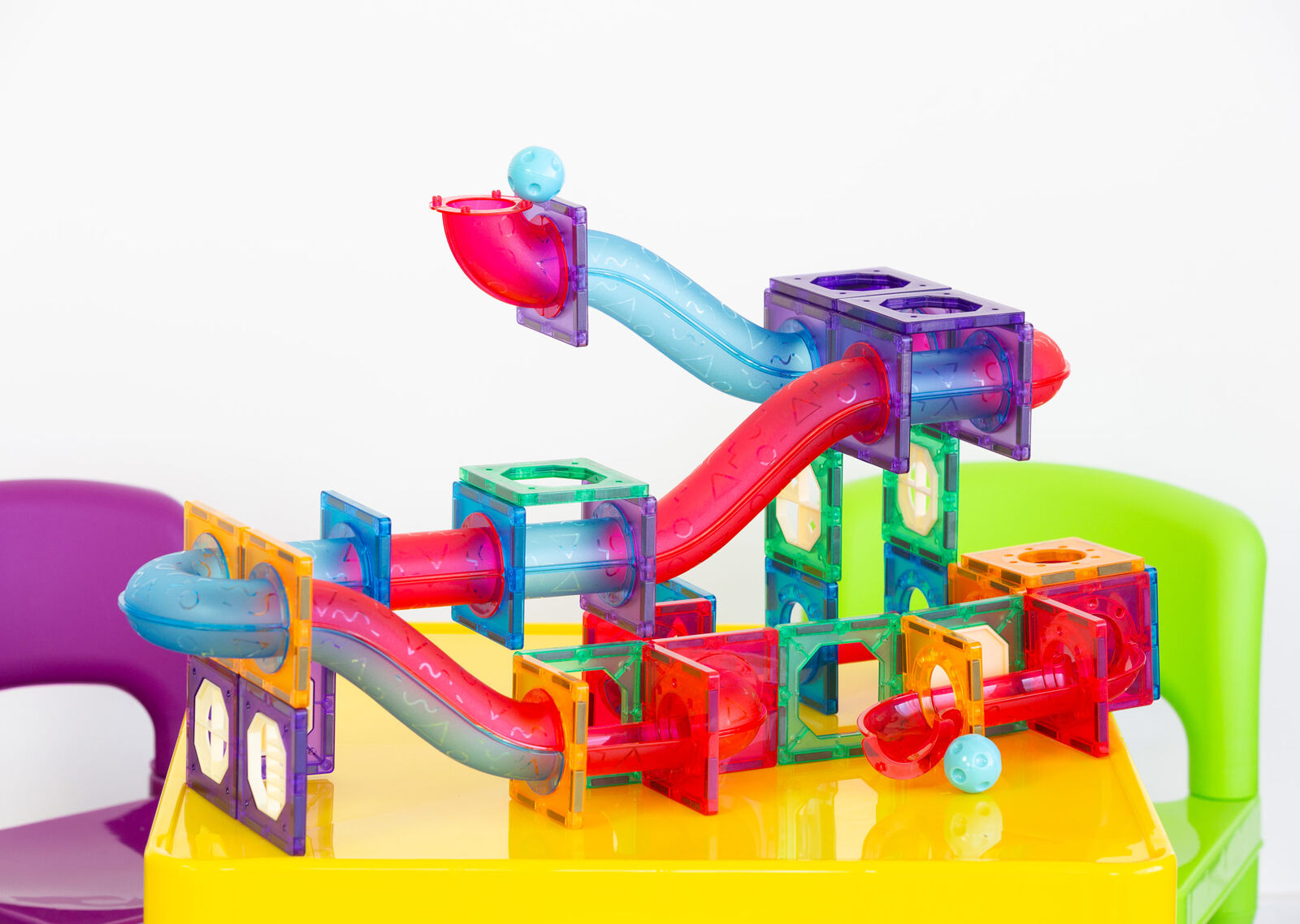 118-Piece Non-Toxic STEM Magnetic Tiles Set with Storage Bag