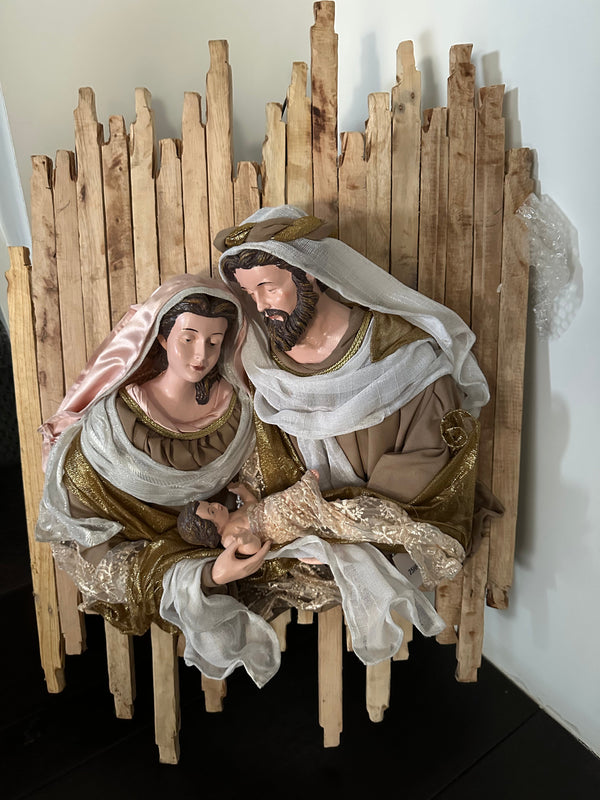 44.5cm Holy Family & Angel Nativity Wall Wreath