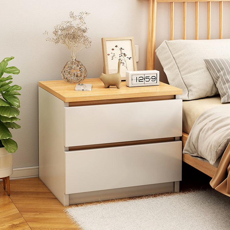 Set of 2 Bedside Tables with Oak Wood Grain Drawers